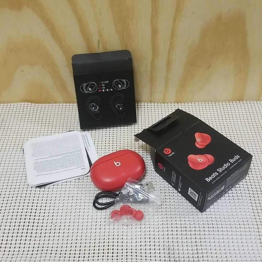 Beats Studio Buds ( Red ) Barely used